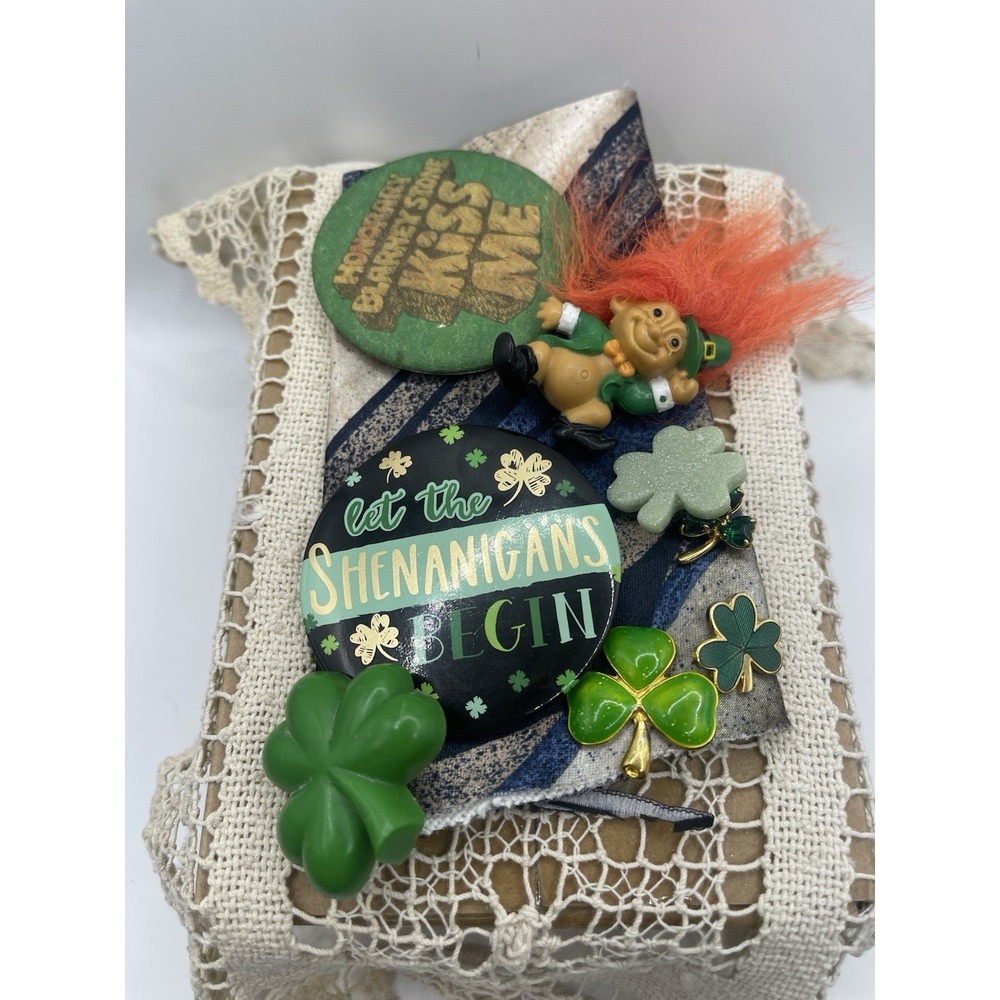 Lot of St Patrick Day Clover Leprechaun Luck of Irish Hat Lapel Pins Brooch‎